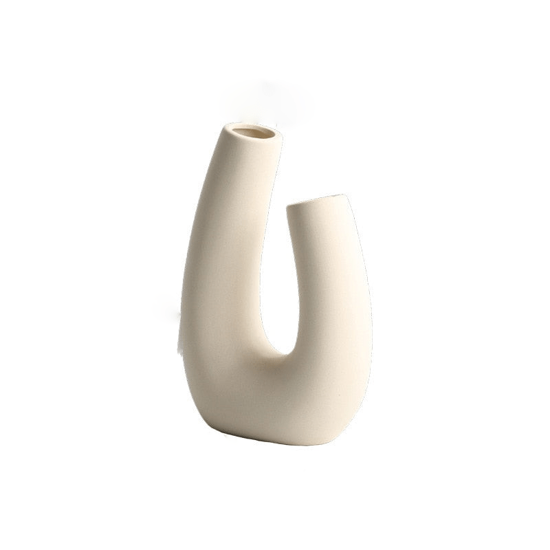 The Niomi – Off-White Ceramic Accents