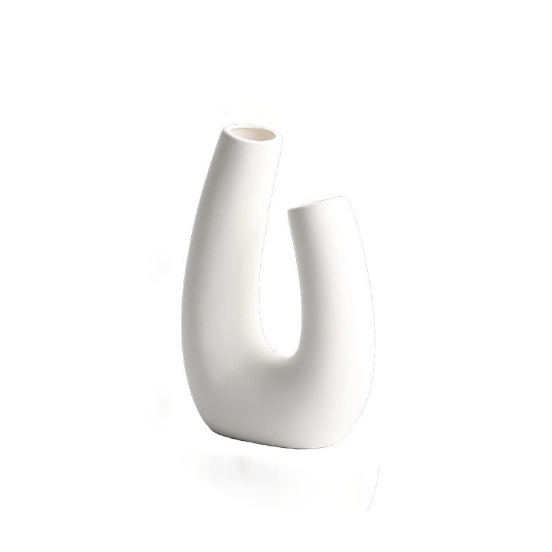 The Niomi – Off-White Ceramic Accents