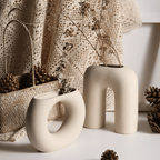 The Niomi – Off-White Ceramic Accents