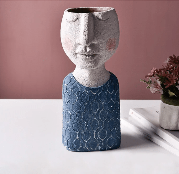 The Niomi – Face Planter Sculpture
