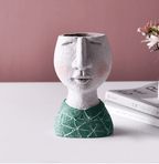 The Niomi – Face Planter Sculpture