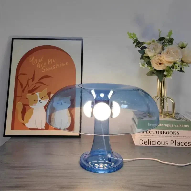 The Niomi – Retro Clear LED Lamp