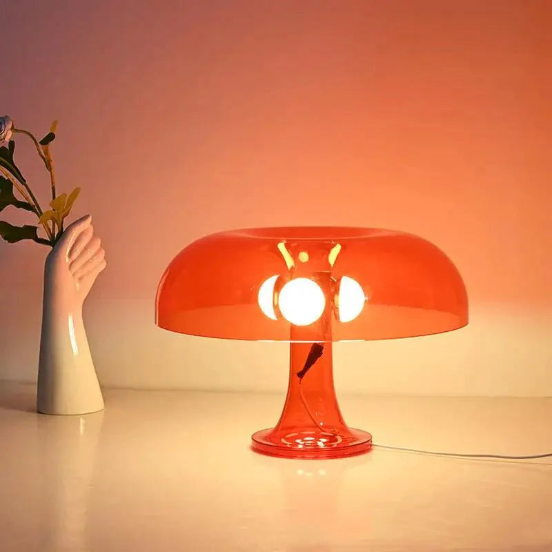The Niomi – Retro Clear LED Lamp
