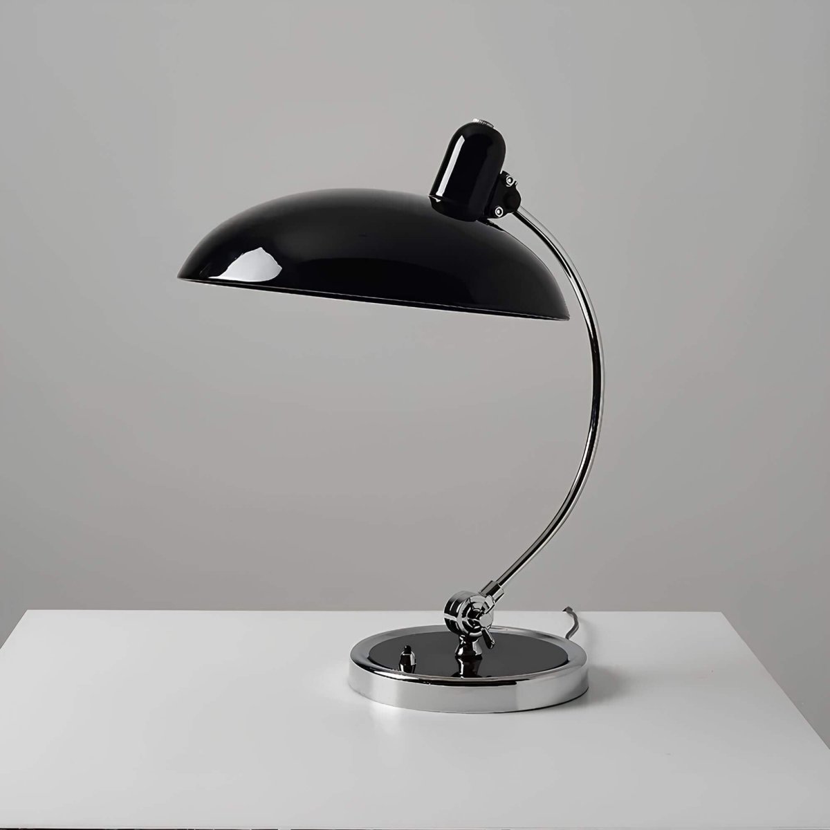 The Niomi – Minimalist Scandinavian Table Lamp