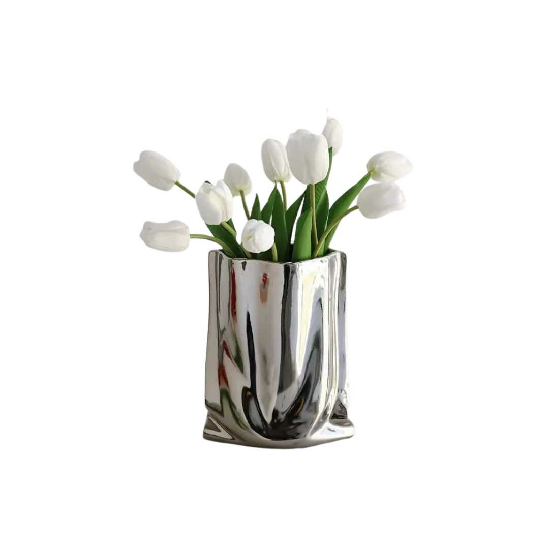 The Niomi – Modern Wavy Vase