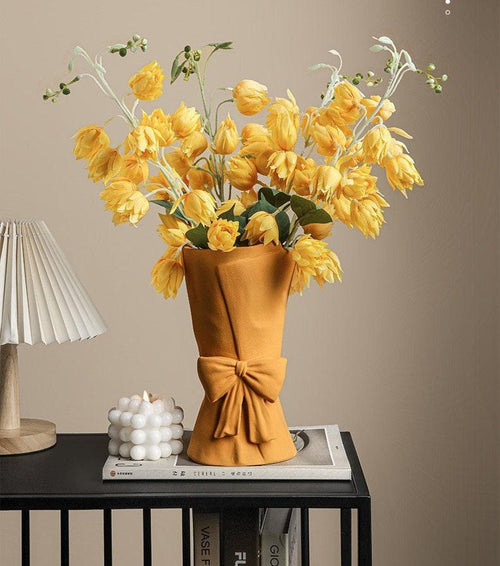 The Niomi – Art Deco Bow Tie Vase