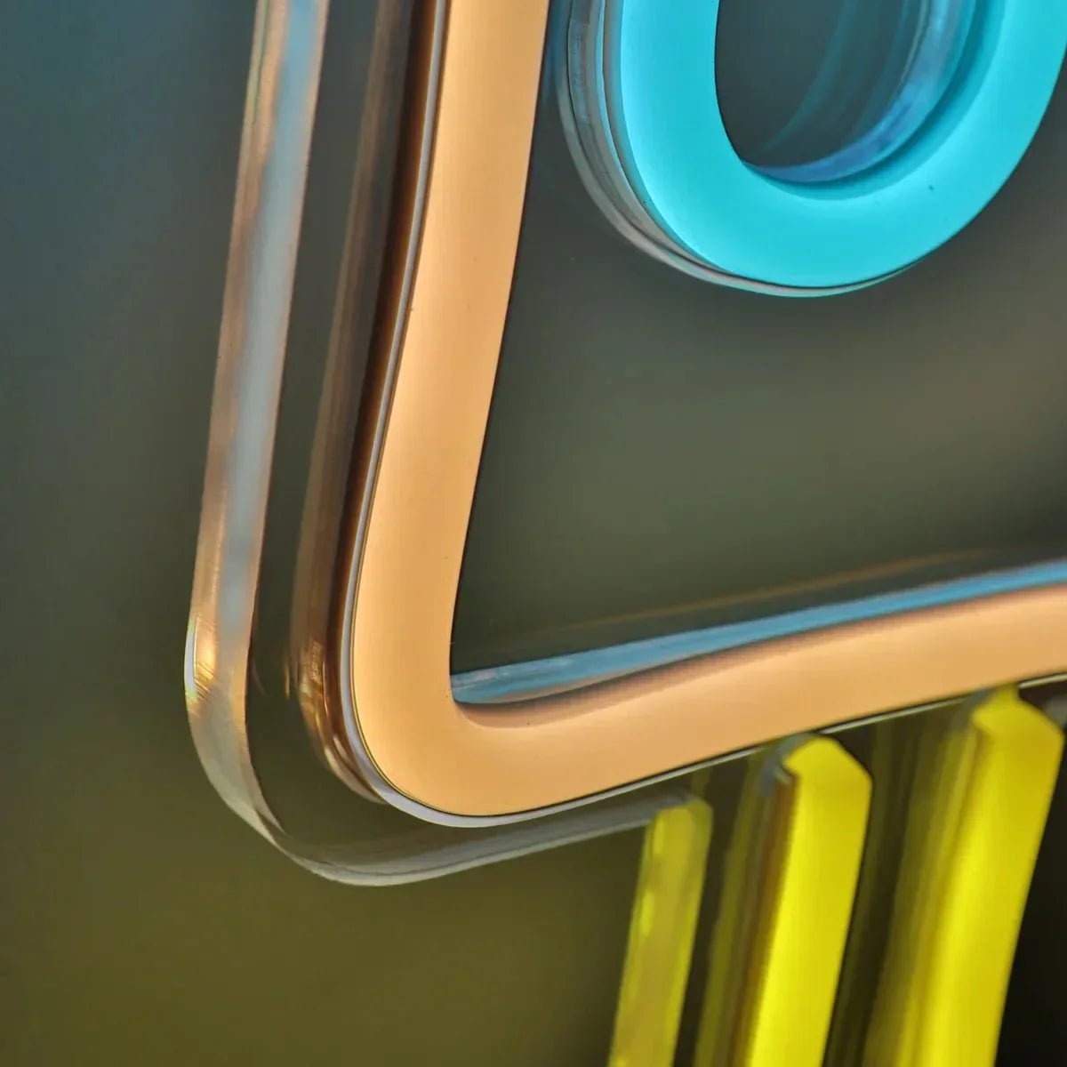 The Niomi – Elegant Popsicle LED Neon Light for Modern Decor, Perfect for a Vibrant Atmosphere - The NiomiSKU_1765983367471_659
